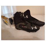 Under Armor UA CAM highlight MC boys, size 5Y,