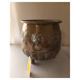 Brass Jardiniere with Lion feet and lion / Rose