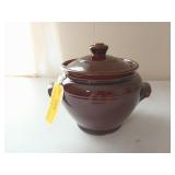 2 pint Brown bean pot with lid, made in England