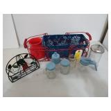 Red wire kitchen table caddy, 5x16 in, comes