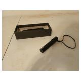Laser pointer, in box, with carrying pouch, works