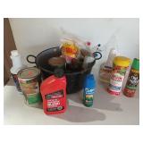 7x14 in Black enamel pot, filled with cleaning