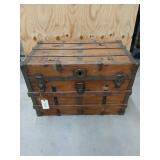 Wooden trunk, 20x18x30 in, has one tray, no key,