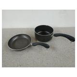 Two farberware pans, one is a 8-in frying pan
