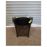 Metal flower pot cover / blanket holder, 18x18 in