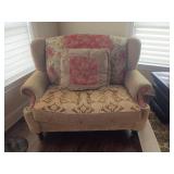 Oversized armchair 60 in