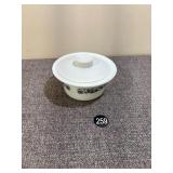 Pyrex Old Town Blue Onion Round Butter Dish