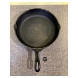 Unmarked Wagner Ware No 5 Cast Iron Skillet
