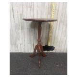vintage-style tilt-top accent side table