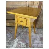 Tiger Maple Stand