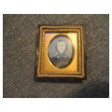 Antique Daguerreotype Photo Young Man in Case