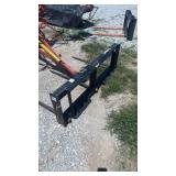 Tomahawk  3 prong bale spear new quick attach