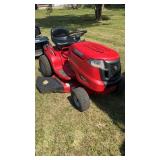 Troy bilt riding mower like new 42 inch cut