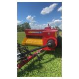 New Holland BC5070 Hay same as new only 1300 bales