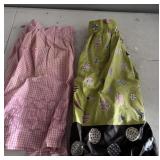2 Aprons