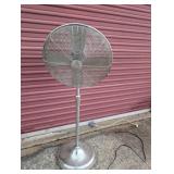 Hunter Fan, very solid base, Well made