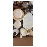 Assortment glassware