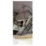 Kitchen Items, Pans, Wire racks