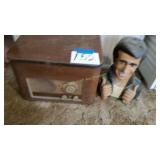 AIRLINE TRUNTABLE/RADIO AND FONZE