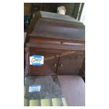 VICTROLA COUNTER PHONOGRAPH
