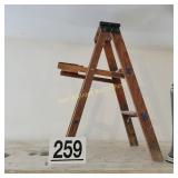 Small Fold up 3 Step Ladder