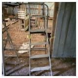 6 ft Wood Ladder