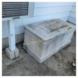 Yard box and decor