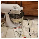 Kitchen Aid Mixer, with all Beaters