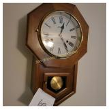 Speigel 39 Day Clock with Key