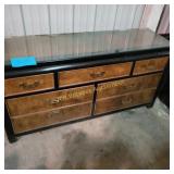 Dresser matches 426