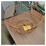 Vtg Egg Basket