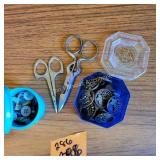 Small Scissors, Buttons