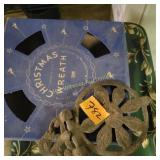 Vtg Christmas Wreath Box ( only), Trivet