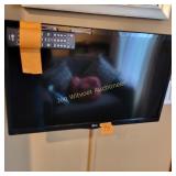 24' Class ( 23.6' Diagonal) 720p LED TV LG