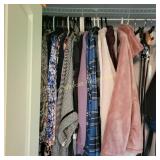 Women's Clothing M/L/XL  Closet Full