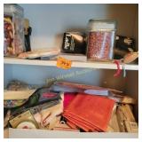 Shelf items, Liens Candles,