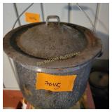 Enamel Pot With Lid
