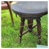 Vtg Wood Small Claw Feet Piano Stool