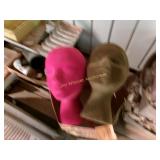 2 Display Head Neck , Hat box