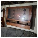Gun Wall Cabinet, Will need to be taken off the