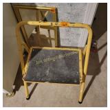 1 Step Up Stool