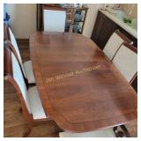 Beautiful Dining Table and 6 Chairs