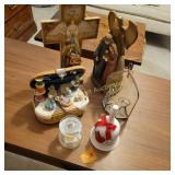 Figurines