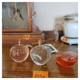 Glass Weight Apples, Swan