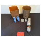 Bathroom Trash Cans & Accessories