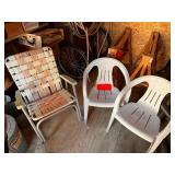 Vintage Folding Lawn Chair & 4 Plastic Chairs