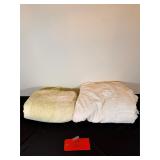 Twin Bedspread and Blanket