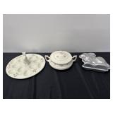 Decorative Easter-Themed Ceramic and Metal...