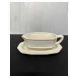 Franciscan 425 Gravy Boat with Attached Underplate
