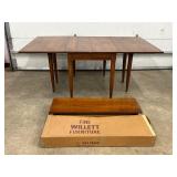 Willett Furniture Drop-Leaf Dining Table